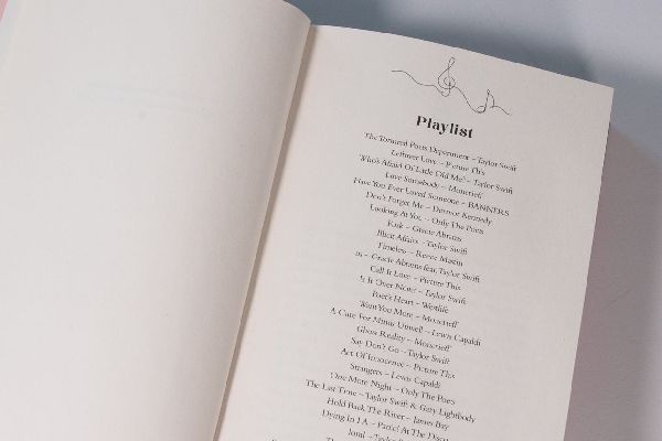 A Poet's Heart (Broken Artists, Band 1)