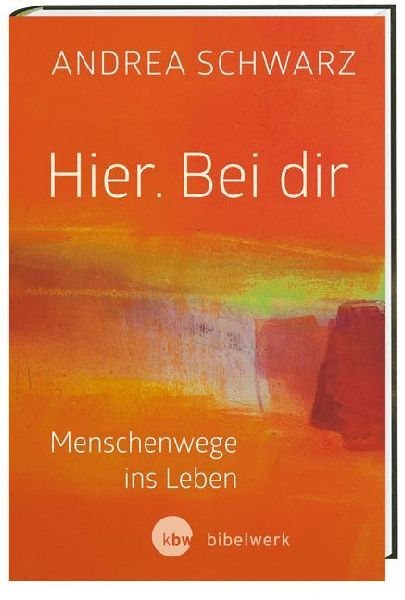 Hier. Bei dir