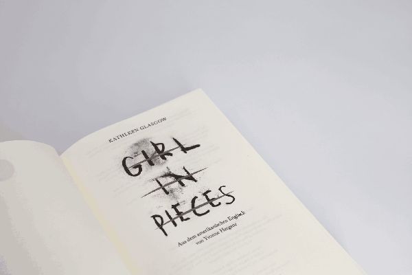 Girl in Pieces