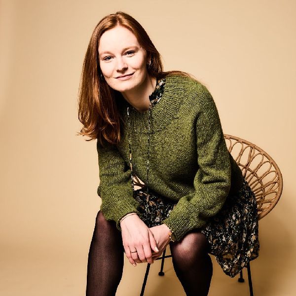 Easy Knits - Pullover