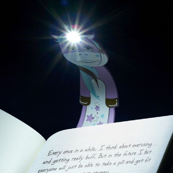 Flexilight Pals Leselicht (Einhorn) - lila - 2 in 1 Leselampe & Lesezeichen - LED Leselicht - Geschenk für Leser, Buchliebhaber - Deutsche Ausgabe