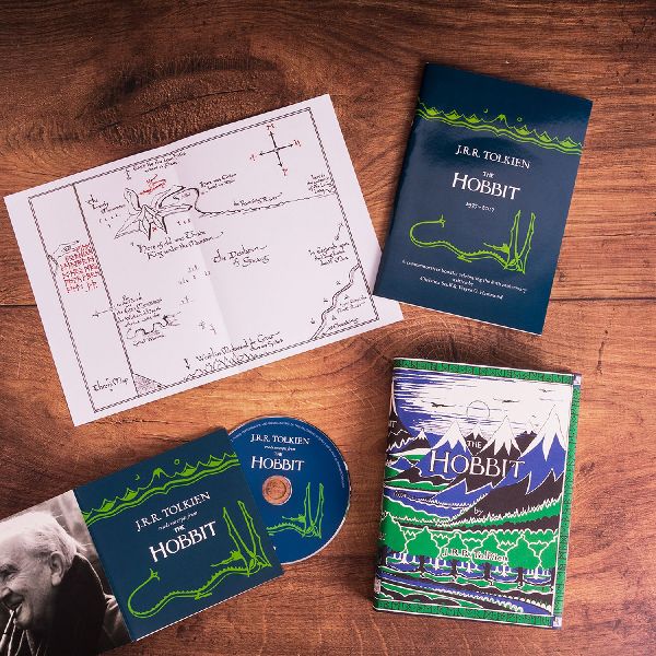 The Hobbit Facsimile Gift Edition [Lenticular cover]