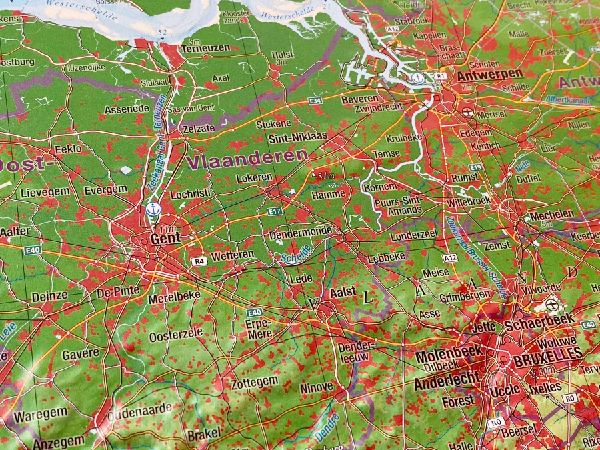 Relief Belelux 1:700.000 mit Naturholzrahmen