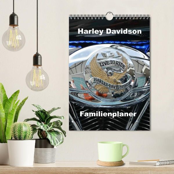 Harley Davidson Familienplaner (Wandkalender 2026 DIN A4 hoch), CALVENDO Monatskalender