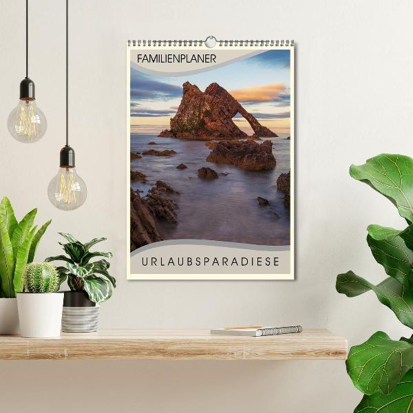 Urlaubsparadiese - Familienplaner (Wandkalender 2026 DIN A3 hoch), CALVENDO Monatskalender
