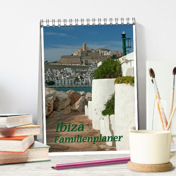 Ibiza / Familienplaner (Tischkalender 2026 DIN A5 hoch), CALVENDO Monatskalender