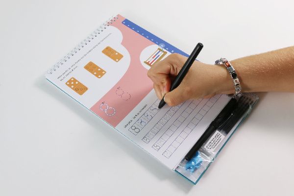 Schreiben lernen mit Spurrillen und Zauberstift - Zahlen