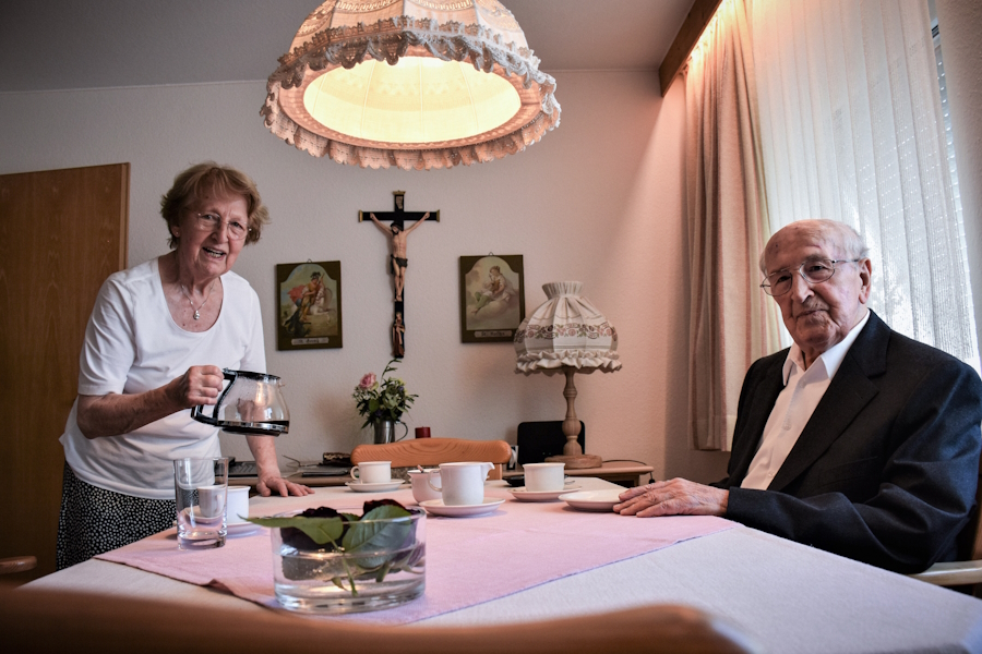 Leben als Priester und Haushälterin